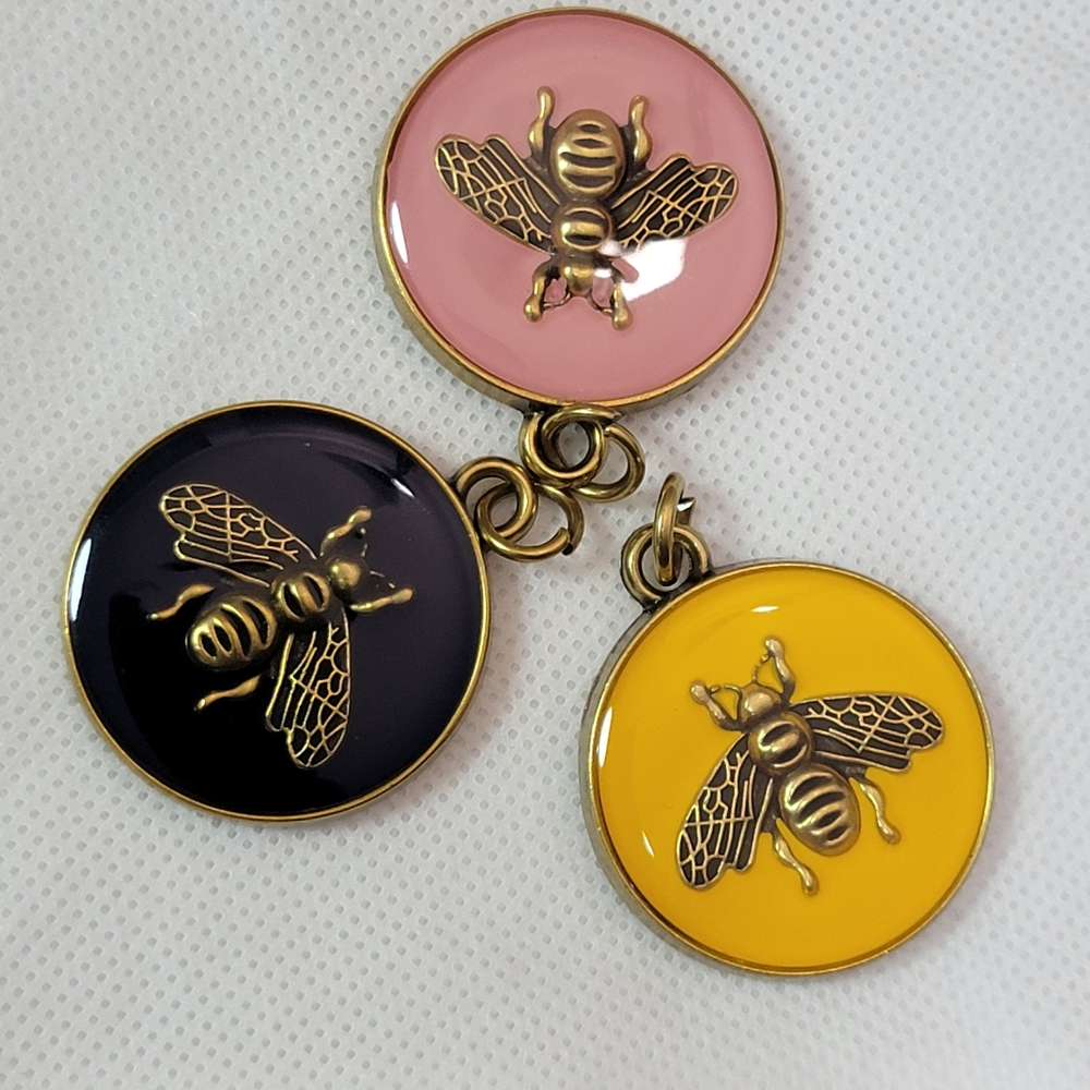 Auth🔥Gucci Gold Round Pendant
